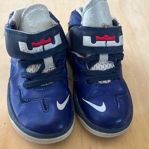 Nike Kids Navy and White Sneakers